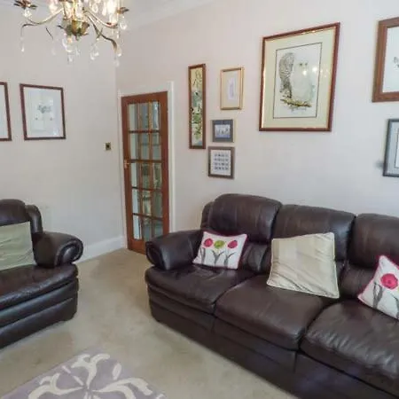 31 Elmville Avenue Holiday home *