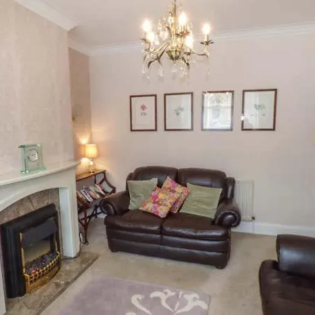 31 Elmville Avenue Holiday home Scarborough